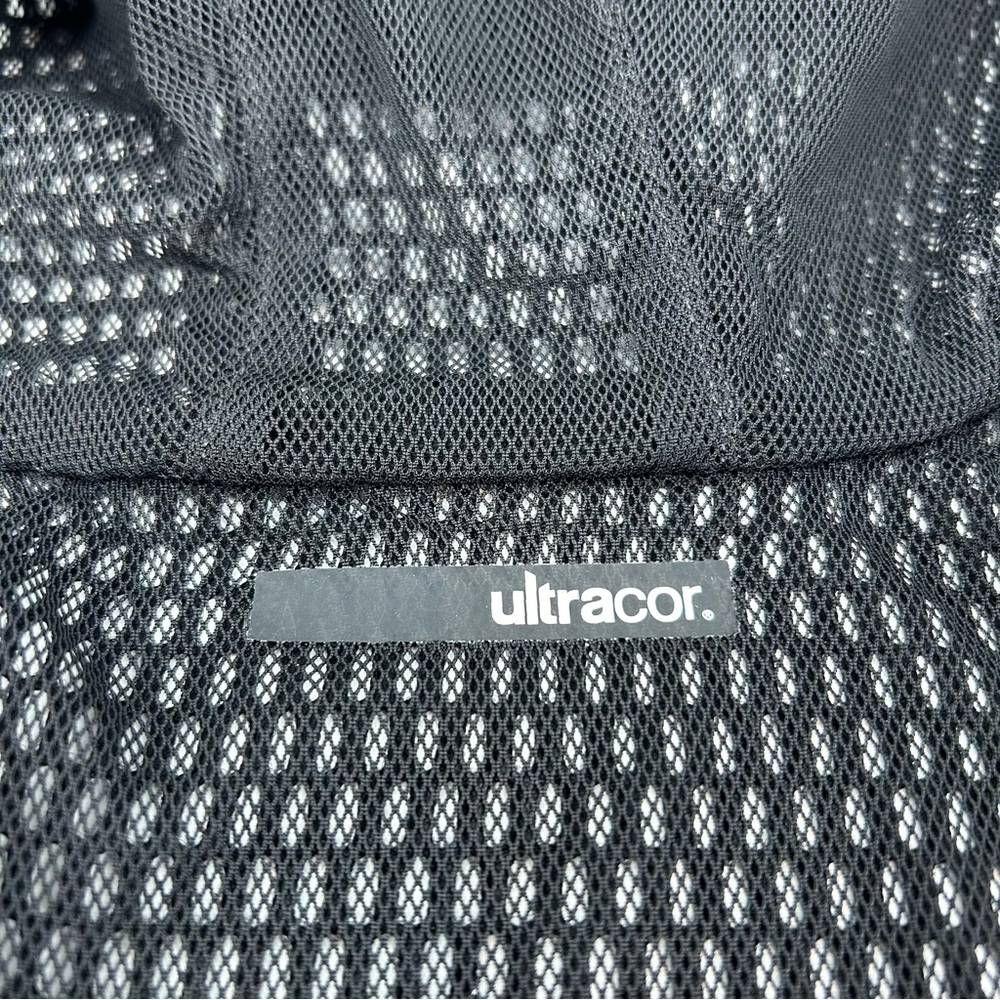 ultracor Zip Up All Over Mesh Logo Back Graphic Active Hooded Vest Size Medium - Picture 8 of 11